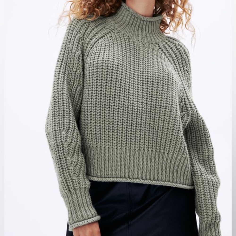 H&M Olive Turtleneck Chunky Knit Sweater